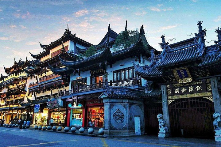 Privat dagstur som utforsker Shanghais vanntette byer og moderne skyline, foto 12 | wizardtrip