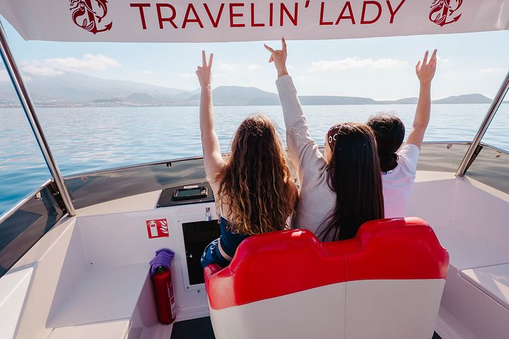 Miljövänlig yachttur på Teneriffa för val- och delfinskådning, med kustvyer och badmöjligheter, foto 29 | wizardtrip