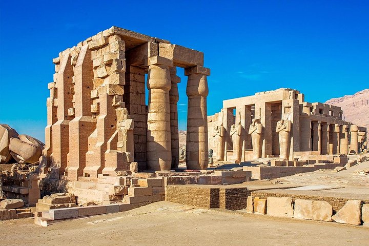 Excursion d'une journée à Louxor au départ du Caire en avion | wizardtrip