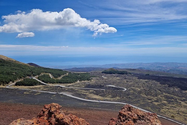 Passeio familiar explorando crateras, fluxos de lava e grutas do Etna, foto 9 | wizardtrip