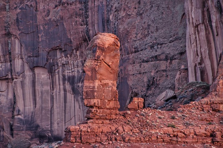 Tour guiado por el icónico circuito de Monument Valley, con impresionantes formaciones de roca roja y lugares cinematográficos, foto 10 | wizardtrip