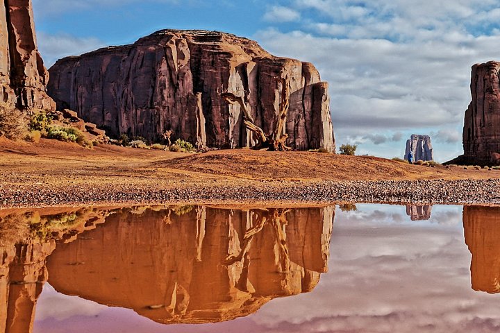 Tour guiado por el icónico circuito de Monument Valley, con impresionantes formaciones de roca roja y lugares cinematográficos, foto 15 | wizardtrip