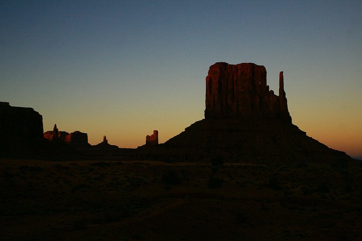 Experimenta un tour 4x4 por los paisajes icónicos de Monument Valley al amanecer o al atardecer, foto 11 | wizardtrip