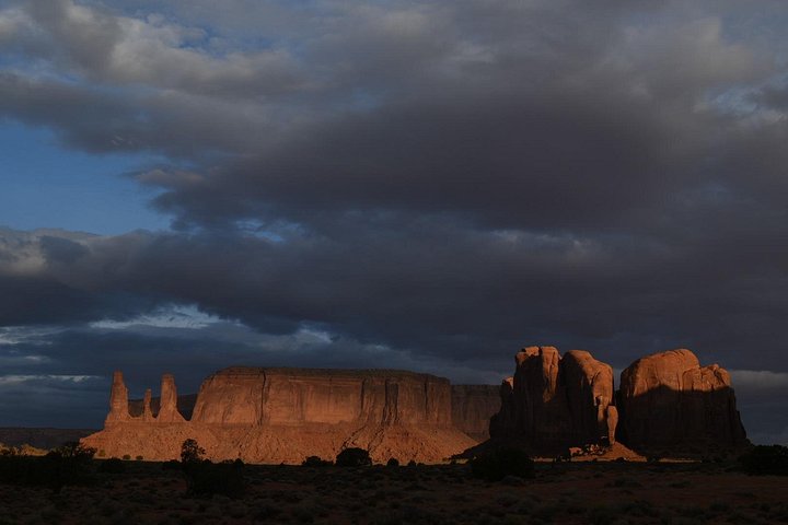 Experimenta un tour 4x4 por los paisajes icónicos de Monument Valley al amanecer o al atardecer, foto 15 | wizardtrip