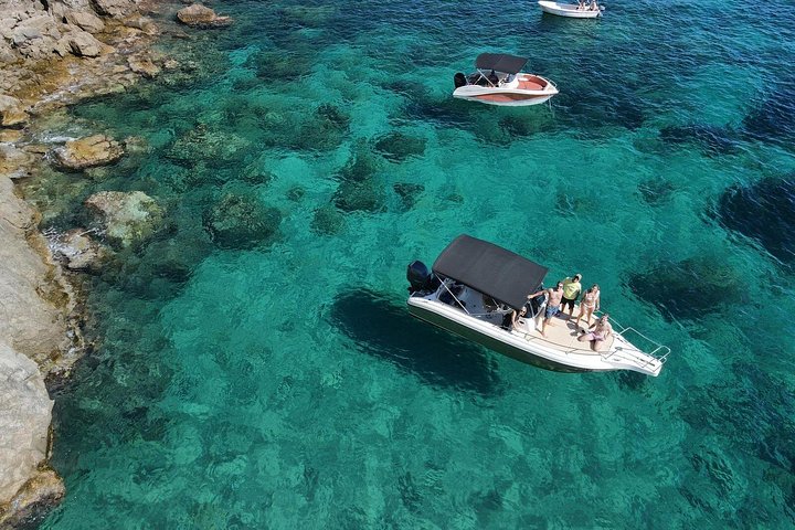 Blue & Green Caves Speedboat Tour with Šunj Beach from Dubrovnik | wizardtrip