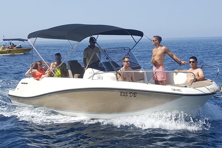 Speedboot tour die de Blauwe en Groene Grotten en Šunj Strand bij Dubrovnik verkent, foto 10 | wizardtrip