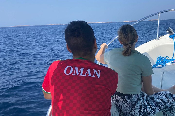 Excursion d'une demi-journée de snorkeling et d'observation de dauphins aux îles Dimaniyat, Oman, photo 13 | wizardtrip