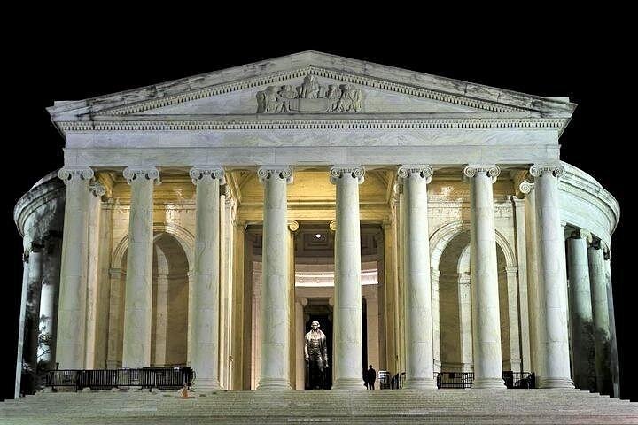 ワシントンDCのライトアップされたモニュメントと記念碑の夜間ツアー、写真12 | wizardtrip