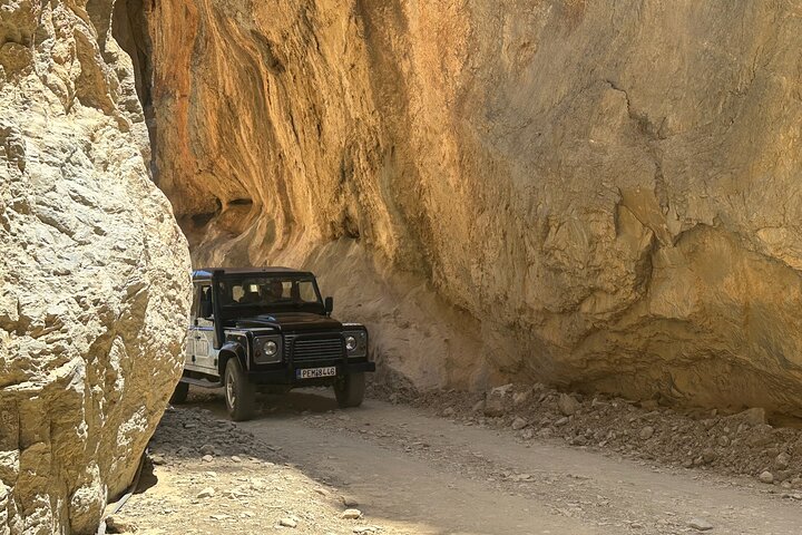 4x4 safariäventyr på Kreta till Preveli Beach, utforska raviner och traditionella byar, foto 9 | wizardtrip