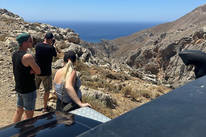 4x4 safariäventyr på Kreta till Preveli Beach, utforska raviner och traditionella byar, foto 10 | wizardtrip