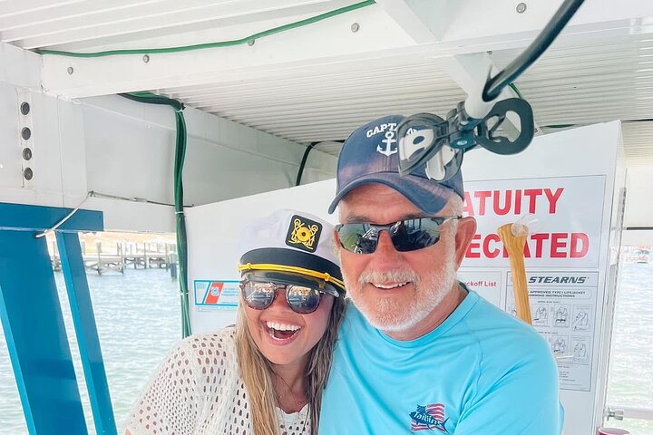 Genießen Sie eine lustige Tiki-Bootsfahrt zum Crab Island in Destin zum Schwimmen und Entspannen, Foto 14 | wizardtrip
