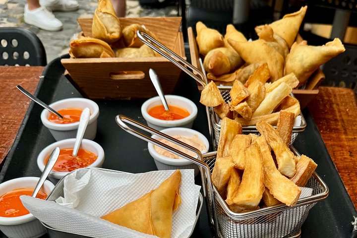 Lisbon food tour with local tastings and wine in historic neighborhoods, photo 14 | wizardtrip