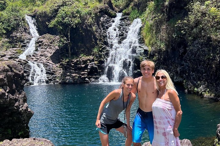 Private VIP-Tour entlang Mauis malerischer Road to Hana mit Wasserfällen, Stränden und üppigen Landschaften, Foto 7 | wizardtrip
