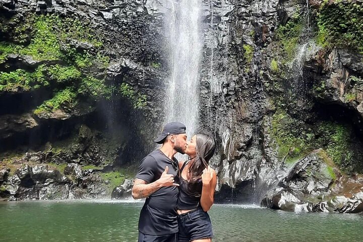 Private VIP-Tour entlang Mauis malerischer Road to Hana mit Wasserfällen, Stränden und üppigen Landschaften, Foto 15 | wizardtrip