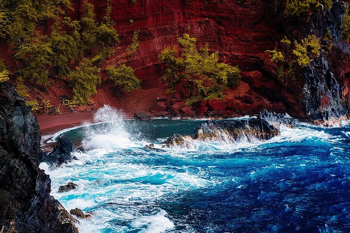 Private VIP-Tour entlang Mauis malerischer Road to Hana mit Wasserfällen, Stränden und üppigen Landschaften, Foto 26 | wizardtrip