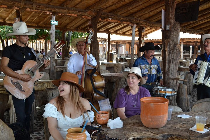 Tour de dia inteiro a Tequila e Amatitán a partir de Guadalajara, México, com destilarias, campos de agave e experiências culturais, foto 12 | wizardtrip
