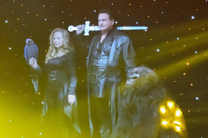 Hamners' Unbelievable Variety Show in Branson biedt magie, muziek en luchtacrobatiek, foto 10 | wizardtrip