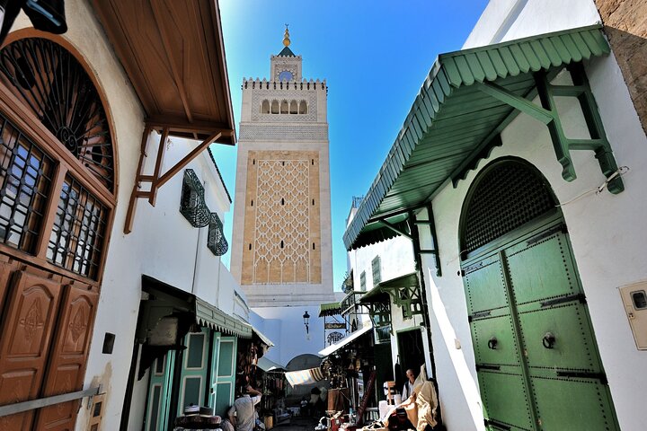 Privat tur, der udforsker Tunis' historiske Medina, gamle Karthago og den charmerende landsby Sidi Bou Said, foto 7 | wizardtrip