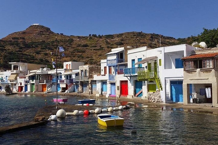 Cruzeiro de catamarã explorando Milos e Poliegos, com costas deslumbrantes, águas cristalinas e churrasco a bordo, foto 9 | wizardtrip