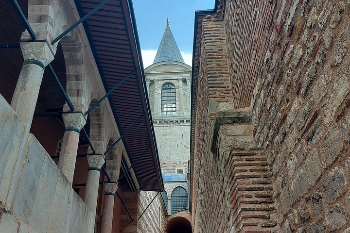 Utforsk Istanbuls ikoniske historiske steder, inkludert den blå moské, Hagia Sophia og Topkapi-palasset, foto 11 | wizardtrip