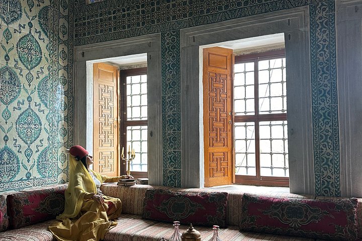 Utforsk Istanbuls ikoniske historiske steder, inkludert den blå moské, Hagia Sophia og Topkapi-palasset, foto 26 | wizardtrip