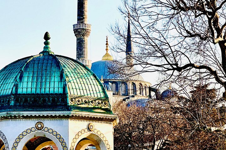 Utforsk Istanbuls ikoniske historiske steder, inkludert den blå moské, Hagia Sophia og Topkapi-palasset, foto 32 | wizardtrip