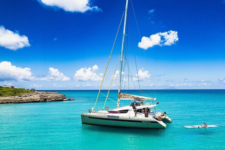 Luxury catamaran sailing trip in Sint Maarten with snorkeling and onboard lunch, photo 8 | wizardtrip