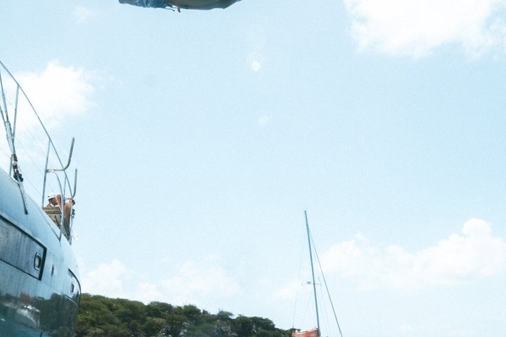 Luxury catamaran sailing trip in Sint Maarten with snorkeling and onboard lunch, photo 9 | wizardtrip