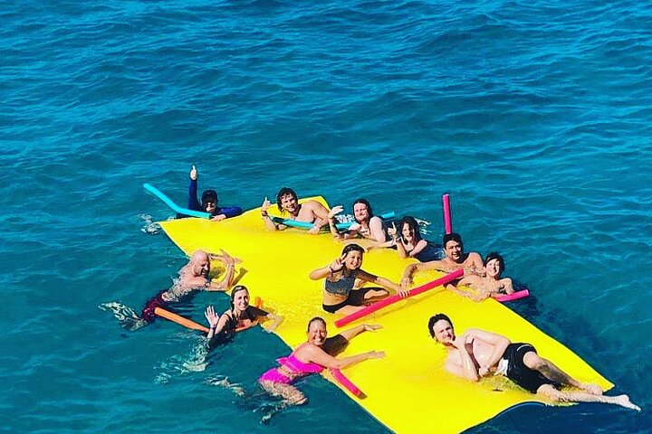 Luxury catamaran sailing trip in Sint Maarten with snorkeling and onboard lunch, photo 10 | wizardtrip