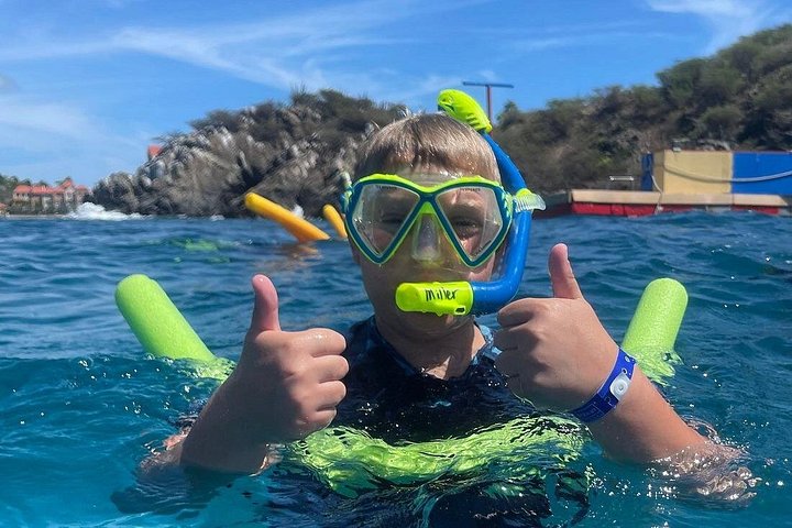 Luxury catamaran sailing trip in Sint Maarten with snorkeling and onboard lunch, photo 14 | wizardtrip