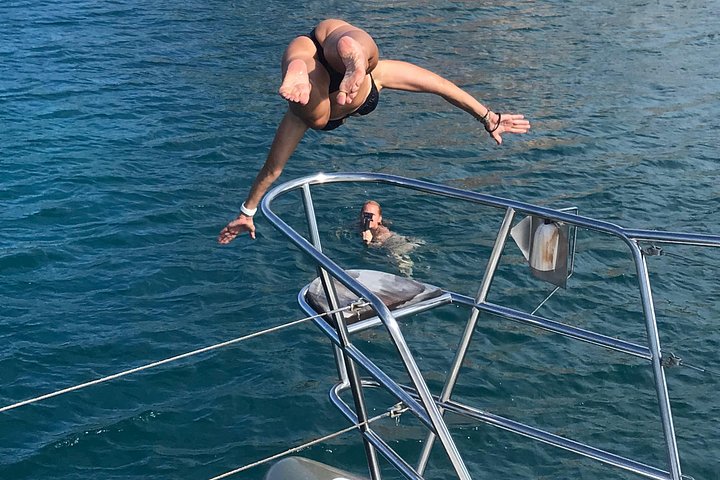 Luxury catamaran sailing trip in Sint Maarten with snorkeling and onboard lunch, photo 23 | wizardtrip