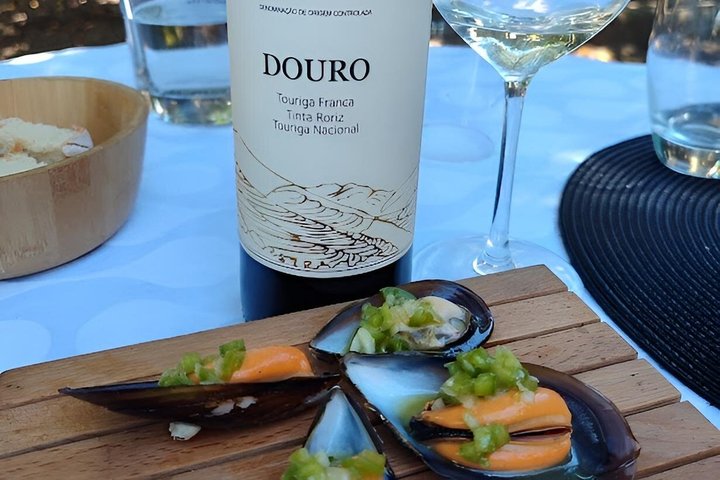 Ganztägige Weintour im Douro-Tal ab Porto mit Weinproben, Bootsfahrt und Mittagessen, Foto 19 | wizardtrip