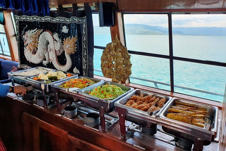 Lyxyachttur som utforskar Ang Thong Marine Park, Thailand, med kajak och snorkling, foto 17 | wizardtrip