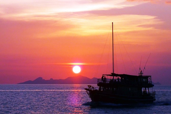 Lyxyachttur som utforskar Ang Thong Marine Park, Thailand, med kajak och snorkling, foto 23 | wizardtrip