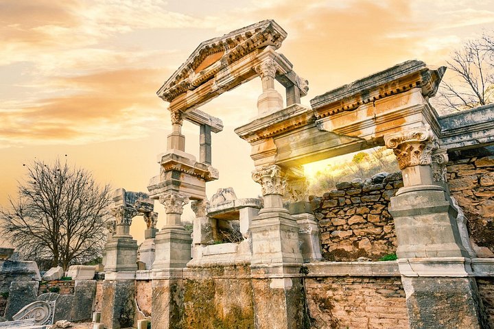 Privat bibelsk tur til Efesos fra havnen i Kusadasi, inkludert gamle ruiner og religiøse steder, foto 8 | wizardtrip