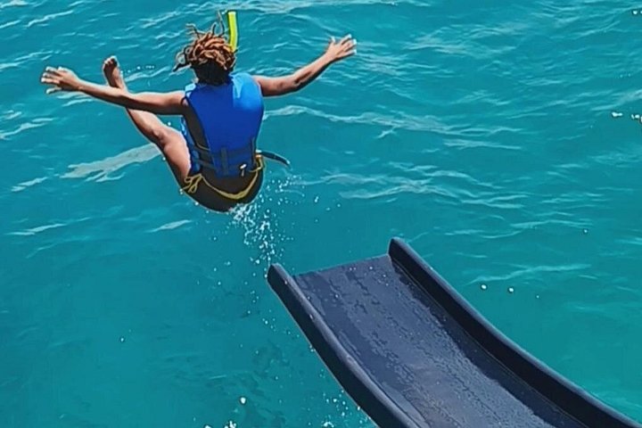 Boottocht met glazen bodem op Barbados met schildpadden voeren, scheepswrak snorkelen en rifverkenning, foto 15 | wizardtrip