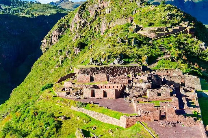 A scenic 2-day guided tour from Cusco exploring the Sacred Valley and the ancient citadel of Machu Picchu, photo 7 | wizardtrip