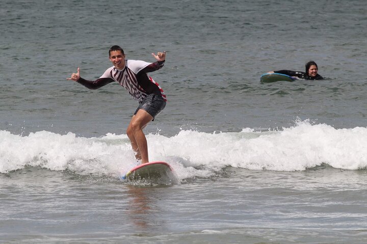 Apprenez à surfer avec des moniteurs professionnels sur les vagues douces de Tamarindo, Costa Rica, photo 7 | wizardtrip