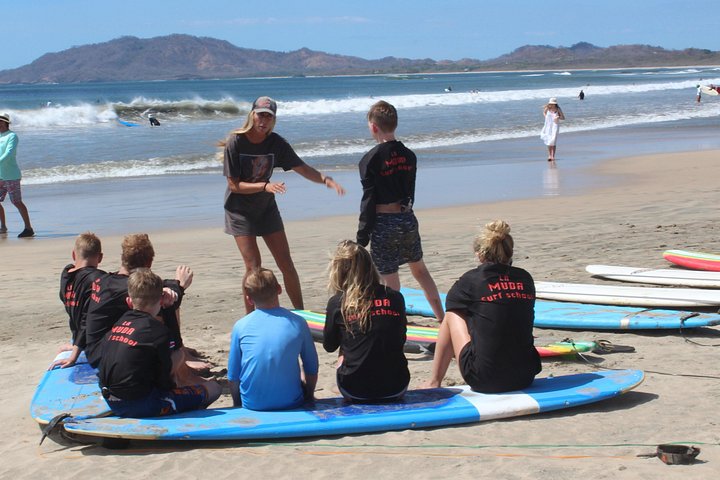 Apprenez à surfer avec des moniteurs professionnels sur les vagues douces de Tamarindo, Costa Rica, photo 9 | wizardtrip
