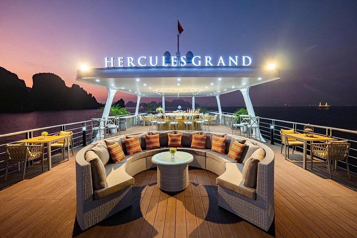 Croisière d'une journée dans la baie d'Halong au départ de Hanoï avec kayak, exploration de grottes et visites d'îles, photo 20 | wizardtrip