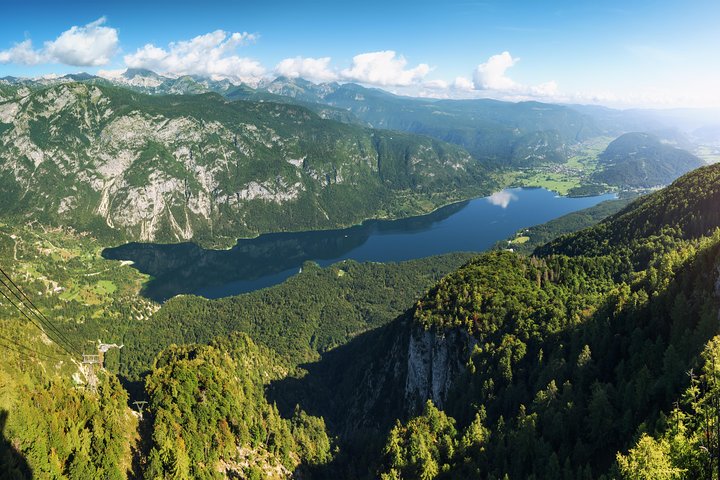 Naturskøn udsigt over Bled-søen, Bohinj-søen og Savica Vandfald i Slovenien, foto 13 | wizardtrip