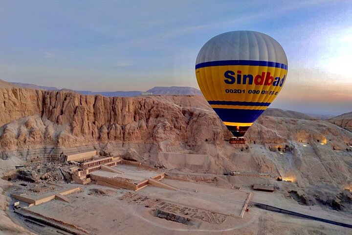 Sunrise Hot Air Balloon Ride Over Luxor | wizardtrip