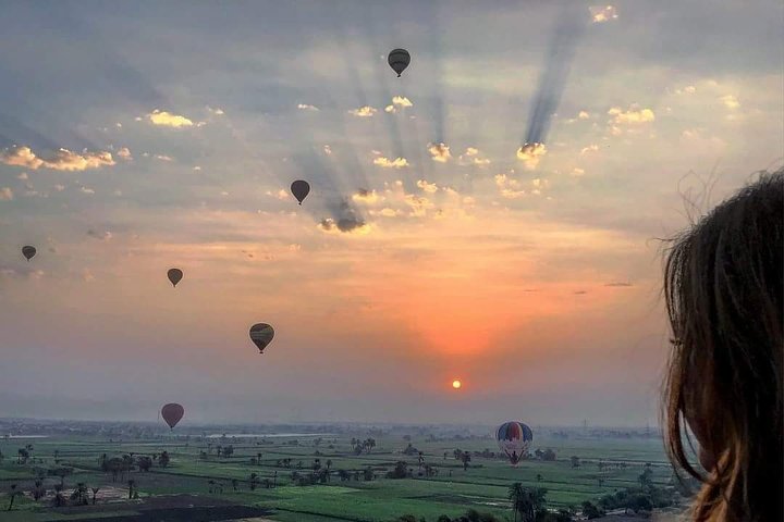 ルクソール上空の日の出熱気球フライト、古代神殿とナイル川の景観、写真10 | wizardtrip