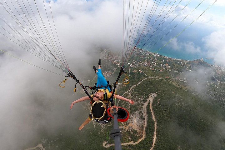 Tandem-Gleitschirmflug über Alanya, Türkei, mit Blick auf die Küste und den Kleopatra-Strand, Foto 16 | wizardtrip