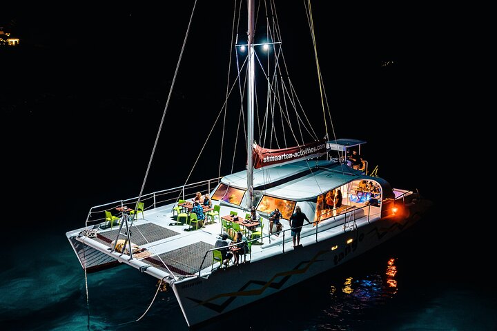 Croisière-dîner au coucher du soleil sur un catamaran à Saint-Martin, photo 9 | wizardtrip