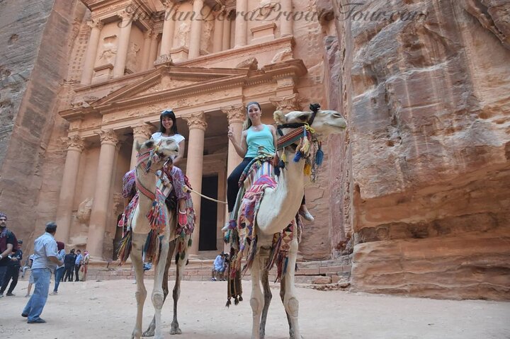 Full day tour from Amman to Petra and Wadi Rum, featuring ancient Nabataean architecture and desert landscapes, photo 11 | wizardtrip