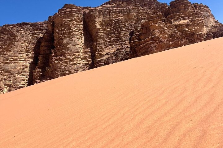 Full day tour from Amman to Petra and Wadi Rum, featuring ancient Nabataean architecture and desert landscapes, photo 17 | wizardtrip