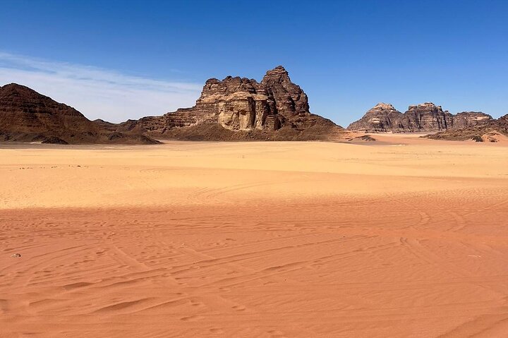 Full day tour from Amman to Petra and Wadi Rum, featuring ancient Nabataean architecture and desert landscapes, photo 23 | wizardtrip