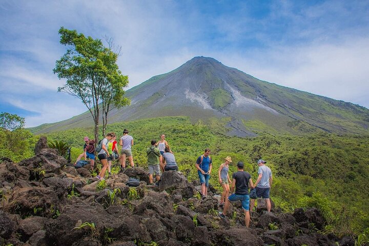 Arenal vulkan, hengebroer og La Fortuna-fossen kombinert tur | wizardtrip