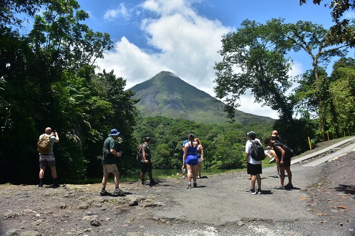 Combo tour of Arenal Volcano, hanging bridges, and La Fortuna waterfall in Costa Rica, photo 9 | wizardtrip